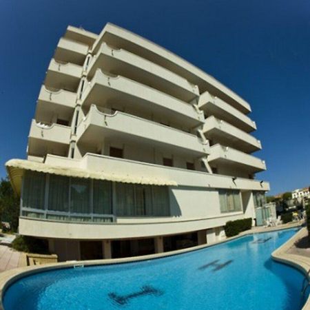 Hotel Alexander Cattolica Esterno foto