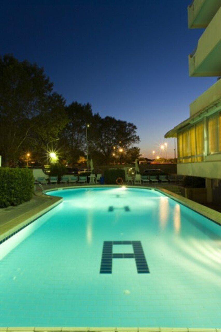Hotel Alexander Cattolica Esterno foto
