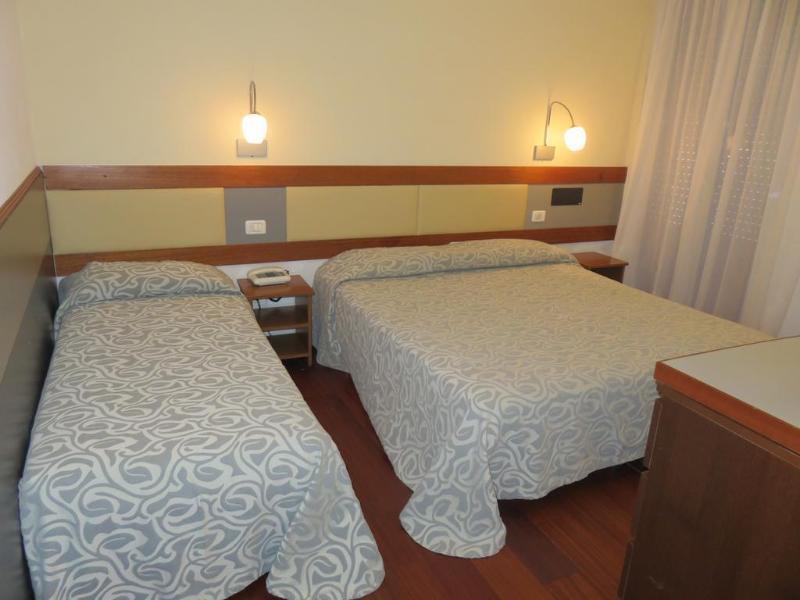 Hotel Alexander Cattolica Esterno foto