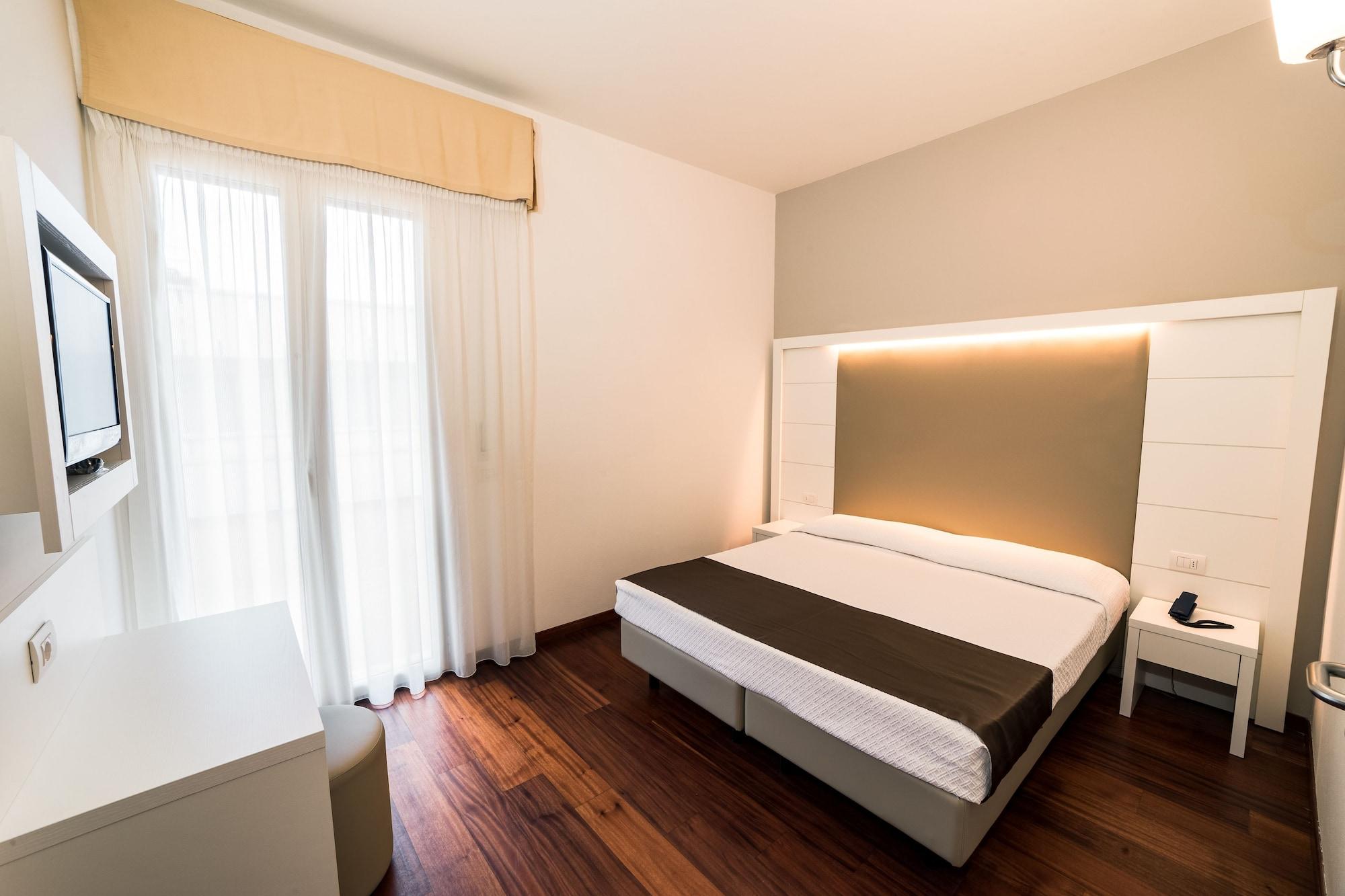 Hotel Alexander Cattolica Esterno foto