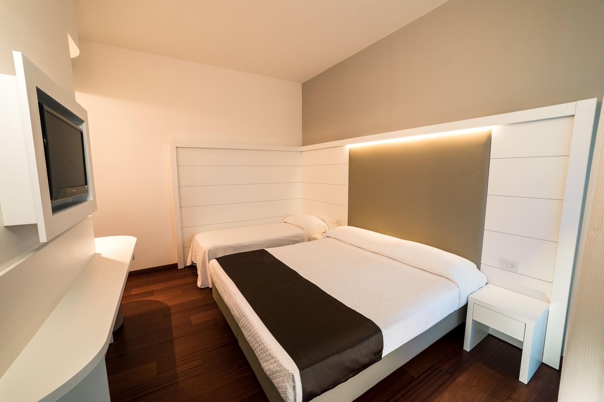 Hotel Alexander Cattolica Esterno foto