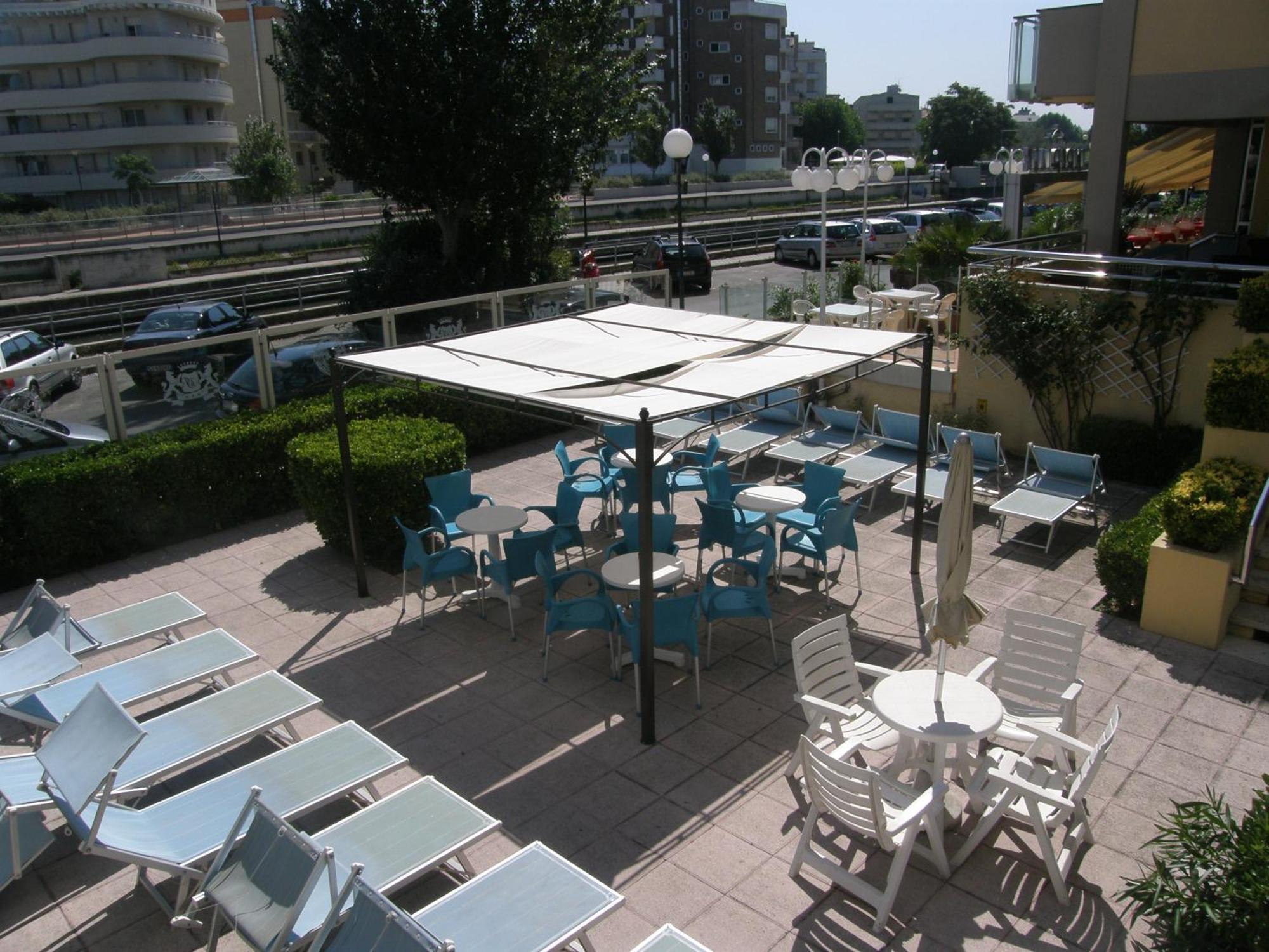 Hotel Alexander Cattolica Esterno foto