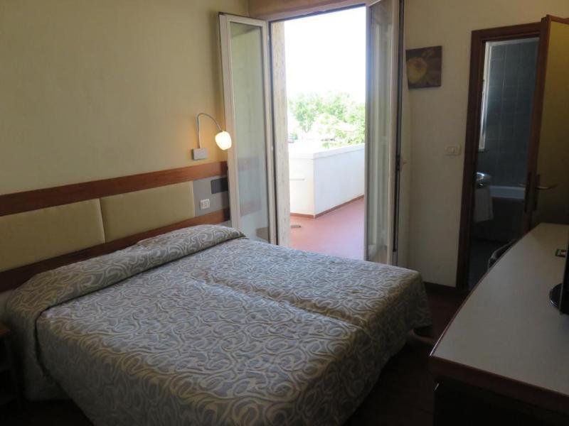Hotel Alexander Cattolica Esterno foto