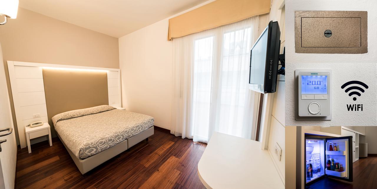 Hotel Alexander Cattolica Esterno foto